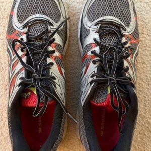 Asics Men's Gray and Red Running Shoes - Gel Nimbus 16